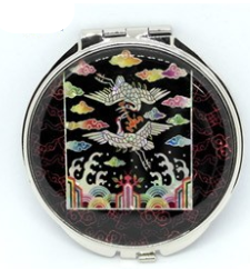 Elegant Mother-of-Pearl Hand Mirror - Korean Craft Artistry