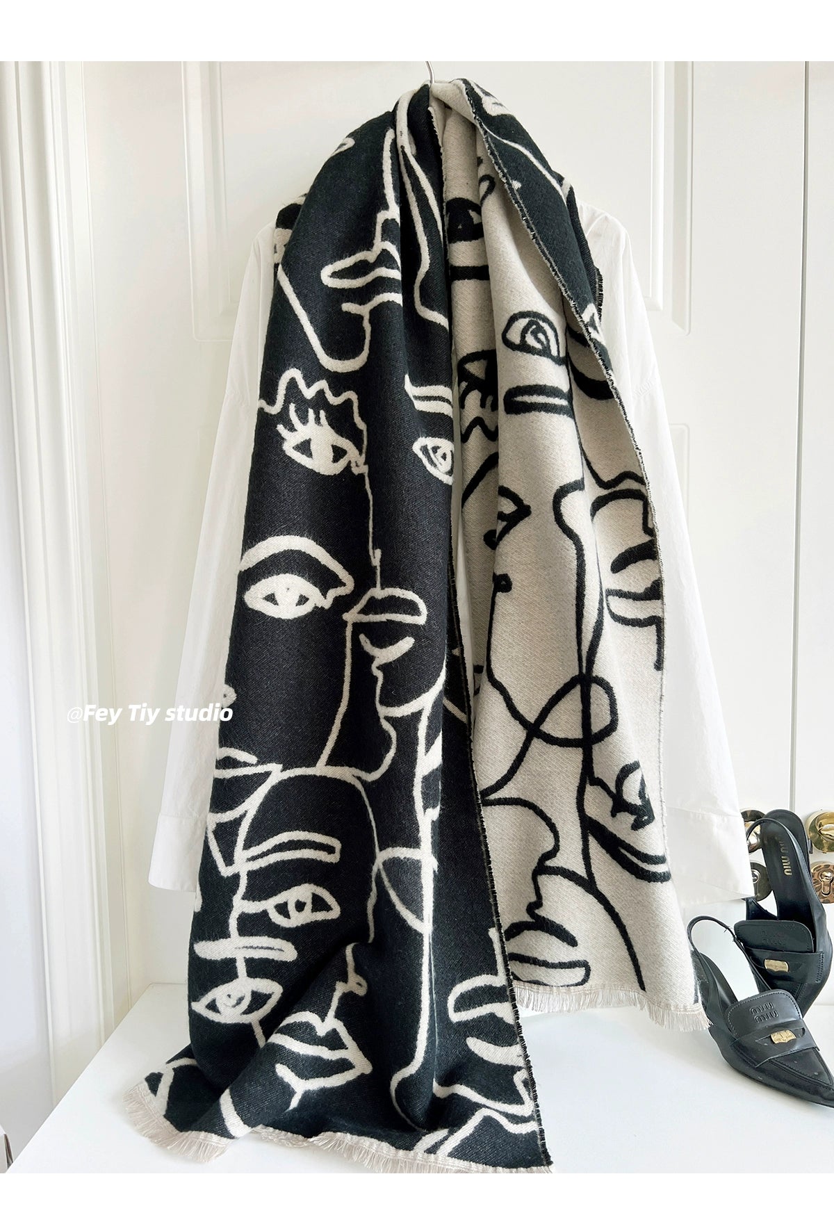 Double-Sided Hand-Drawn Line Scarf Warm Women's Shawl