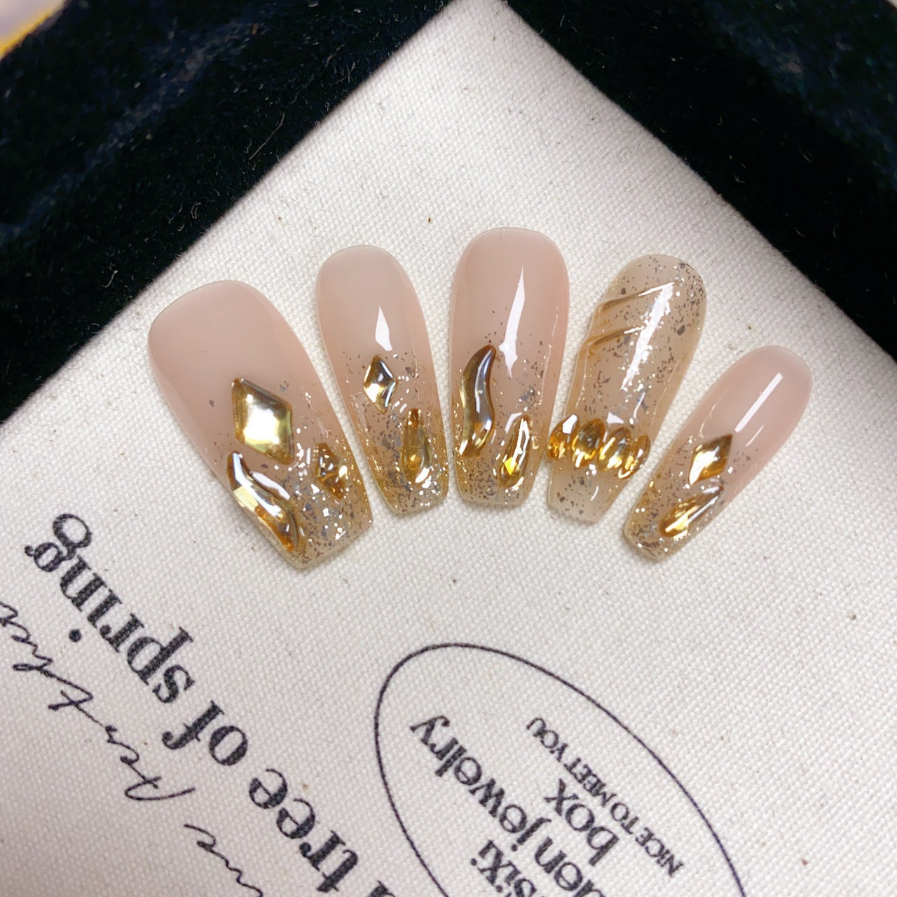 Handmade Dragon Scales Nail Art - High-Quality Light Therapy Design
