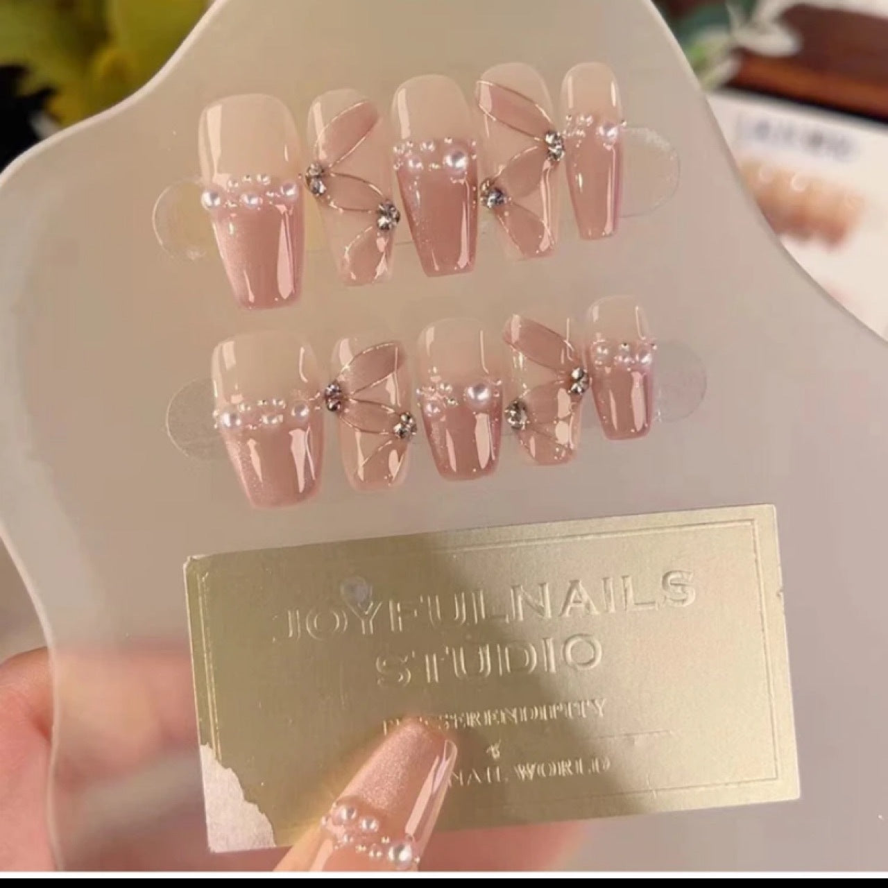 Handmade Silk Streamers Fairy Spirit Nail Art - High-End Cat's Eye Design