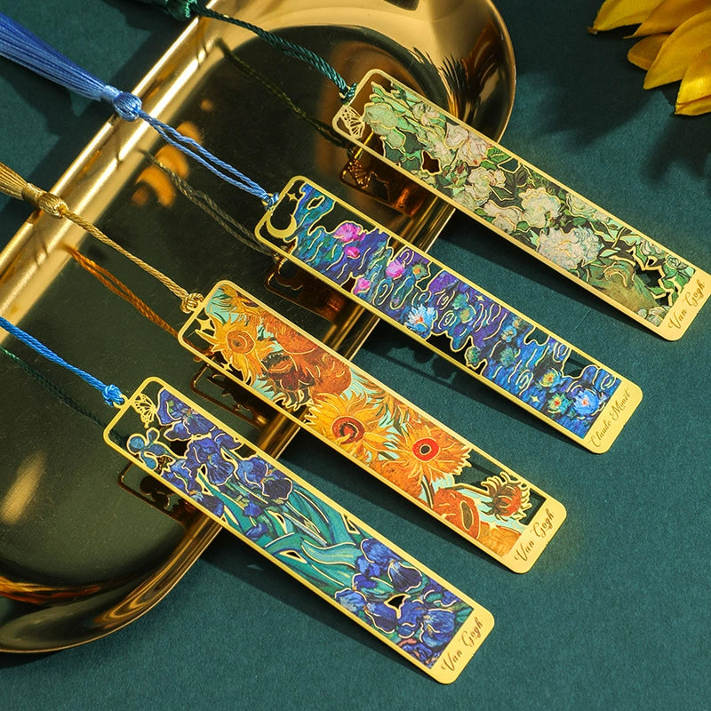 Exquisite Antique-Style Oil Painting Hollow Bookmark - Brass Souvenir Gift