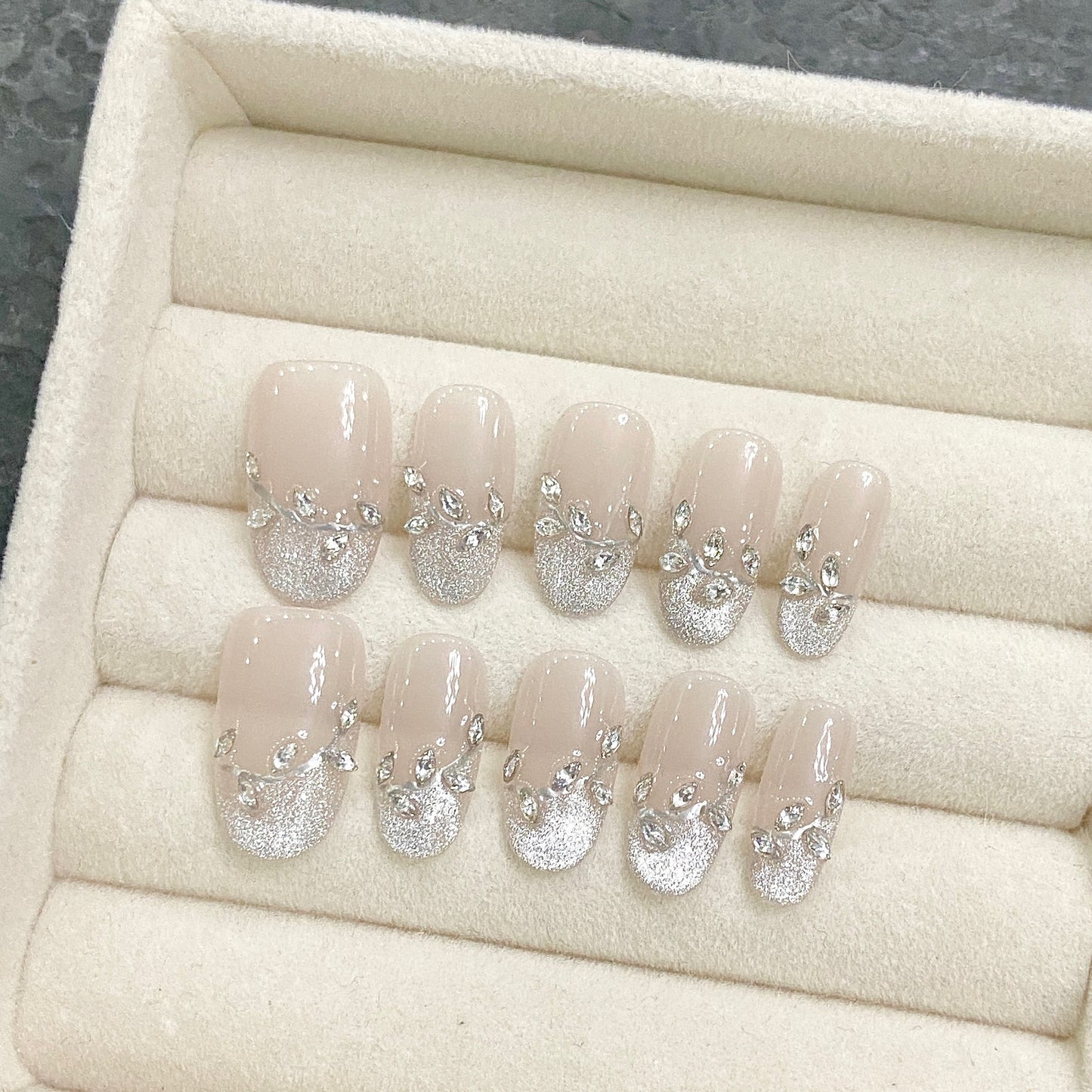 Roselle Song Cat's Eye Nail Art