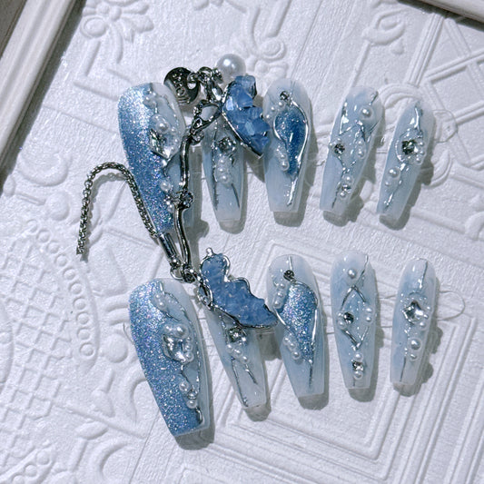 Hand-worn nails, spring cold, blue tears of the sea, high-grade hand white, new Chinese nail art