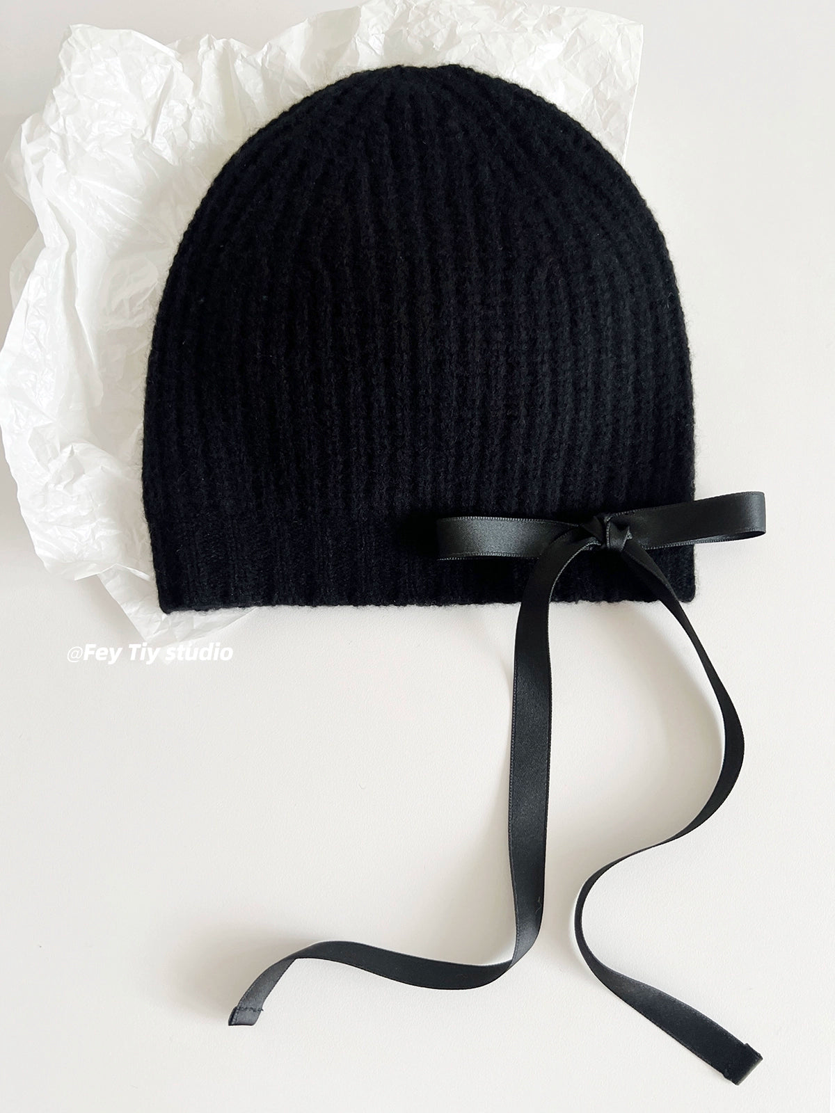 Australian Wool Jennie Seamless Integrated Knit Hat  Bow Toe Design