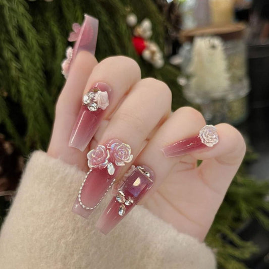 Hand-Worn Translucent Sugar Cube Nail Art - High-End Gradient Design