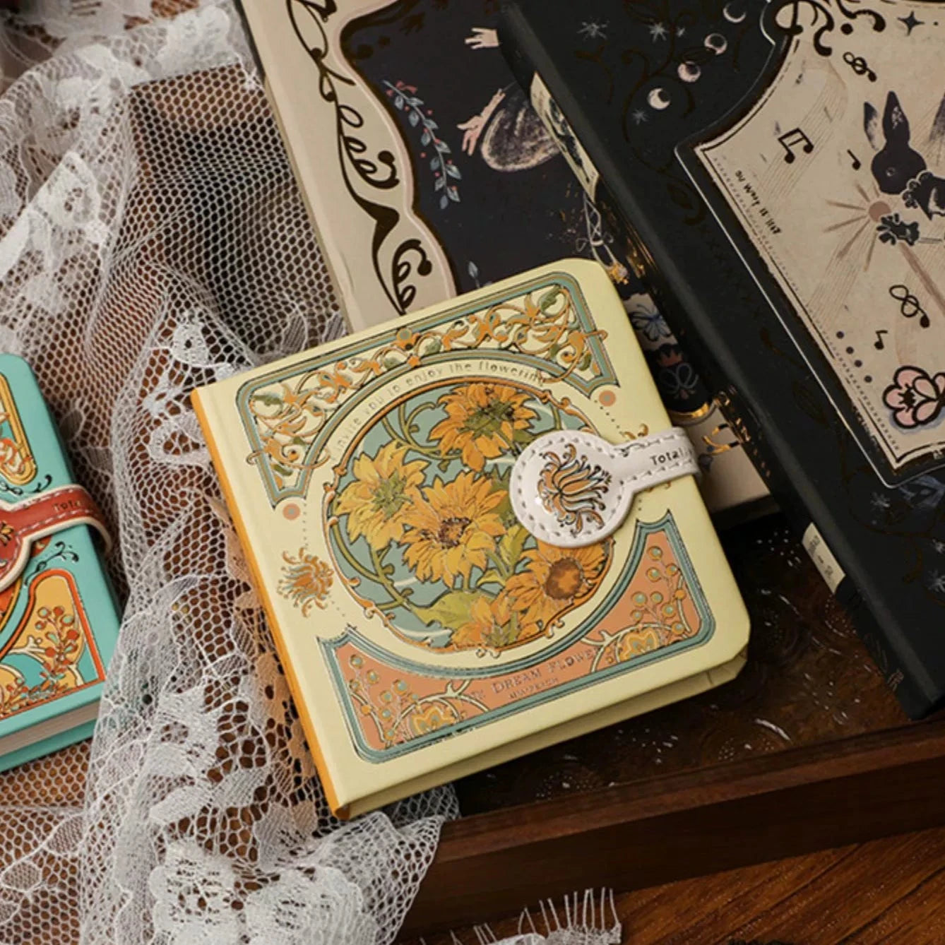 High-value Tarot Gothic Tarogot Vintage Literary Notebook | Exquisite and Creative Diary with Luxurious Cover